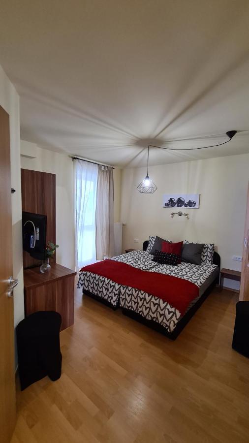 Lucsony Apartman Mosonmagyarovar Exterior photo