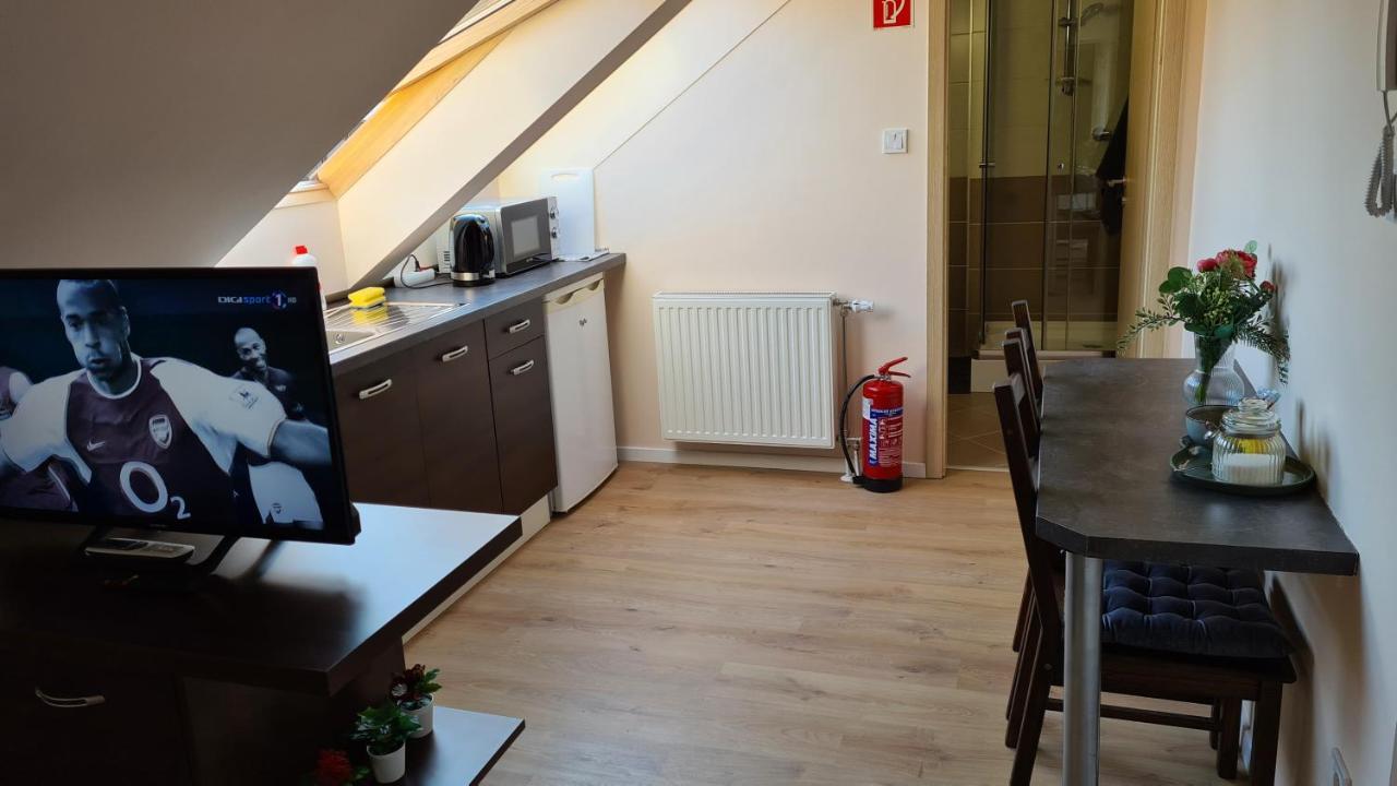 Lucsony Apartman Mosonmagyarovar Exterior photo
