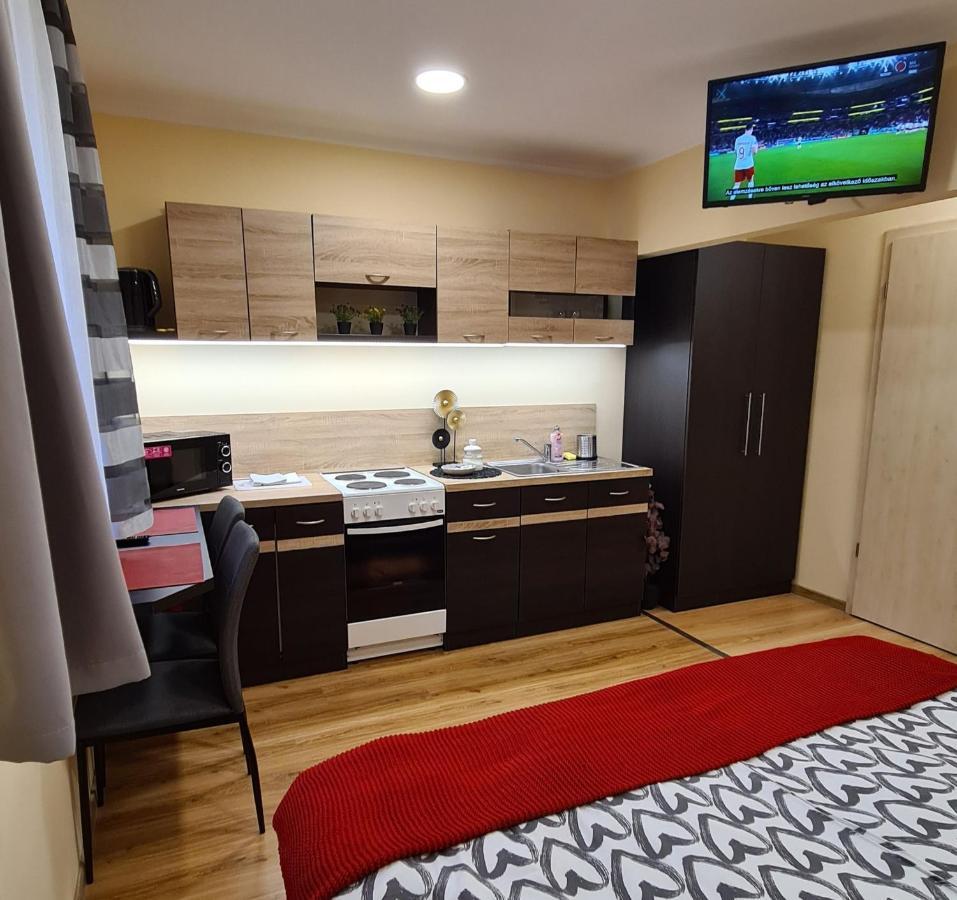 Lucsony Apartman Mosonmagyarovar Exterior photo