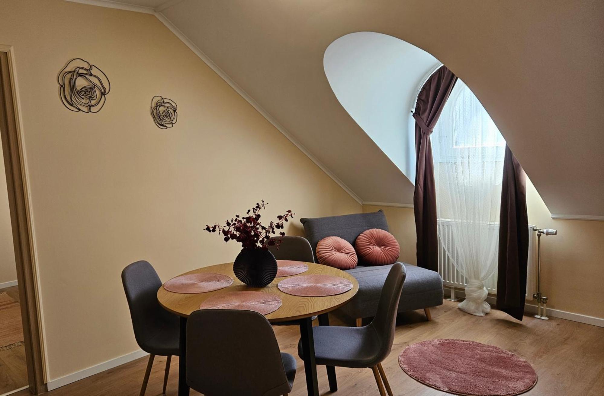 Lucsony Apartman Mosonmagyarovar Exterior photo